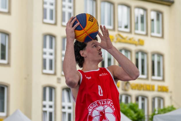 Jules Rambaut Team Toulouse, 0 on throw-in Innside 3x3 Circus, basketball, group phase, D Sports, 13 06 2026 Innside 3x3 Circus, basketball, group phase, D Sports, 13 06 2026 Duesseldorf Copyright: xEibner-Pressefoto ThomasxHaeslerx EP_THR