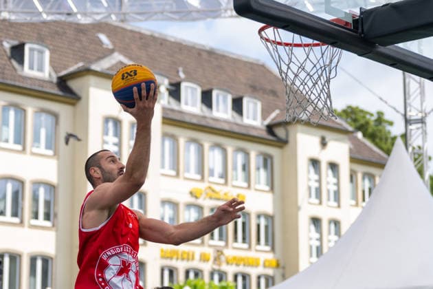 Milos Jovanovic Team Bonn, 02 goes to the basket Innside 3x3 Circus, basketball, group phase, D Sports, 13 06 2026 Innside 3x3 Circus, basketball, group phase, D Sports, 13 06 2026 Duesseldorf Copyright: xEibner-Pressefoto ThomasxHaeslerx EP_THR