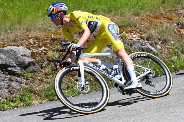 Tour Auvergne - Rhone-Alpes 2026 Stage 7 GRAND COLOMBIER, FRANCE - JUNE 13 : Tuckwell Luke (AUS) of Red Bull BORA Hansgrohe during stage 7 of the 78th edition of Tour Auvergne - Rhone-Alpes an UCI World Tour 2.UWT cycling road race stage for Men Elite of 133.6 km with start in La Bridoire and finish in Grand Colombier on June 13, 2026 in Grand Colombier, France, 13 06 2026 ( Motordriver Guy De Vuyst - Grand Colombier France  Copyright: xVincentxKalutx