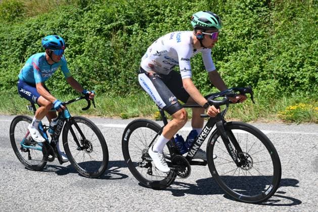Tour Auvergne - Rhone-Alpes 2026 Stage 7 GRAND COLOMBIER, FRANCE - JUNE 13 : injury of Seixas Paul (FRA) of Decathlon CMA CGM Team during stage 7 of the 78th edition of Tour Auvergne - Rhone-Alpes an UCI World Tour 2.UWT cycling road race stage for Men Elite of 133.6 km with start in La Bridoire and finish in Grand Colombier on June 13, 2026 in Grand Colombier, France, 13 06 2026 ( Motordriver Guy De Vuyst - Grand Colombier France  Copyright: xVincentxKalutx
