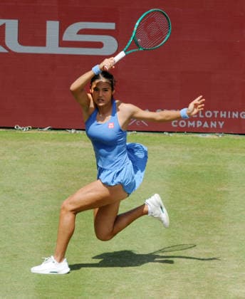 Tennis - HSBC Queen™s Club Championships - Women™s WTA, Tennis Damen 500 Tournament - Queen™s Club, London - Saturday 13th June 2026 Women™s singles third Round; Kamilla Rakhimova (UZB) v Emma Raducanu (GBR) Emma Raducanu - COLORSPORT ANDREW COWIE 