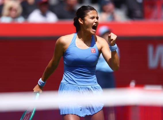 2026 HSBC Tennis Championships, Queens Club, London, UK - 13 06 2026 Emma Raducanu (GBR) celebrates during her Quarter Final match against Kamilla Rakhimova in the 2026 HSBC Championship at Queens, London London Queens Club London GBR Copyright: xMarkxGreenwoodx