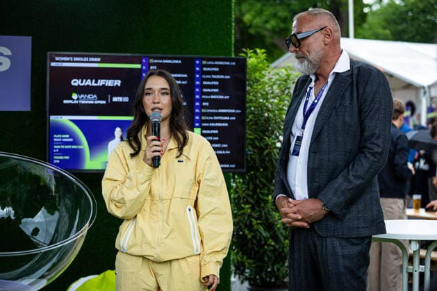 Eva LYS GER at the draw for the main draw with Markus Zoecke Tournament Director , VANDA Pharmaceuticals BERLIN TENNIS OPEN, Berlin, LTTC Rot Weiß , 13 06 2026, Copyright: xClaudioxGärtnerx