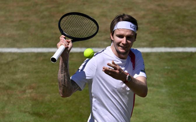 Alexander Bublik KAZ Gesture Gesture Tennis Men BOSS Open ATP 250 Stuttgart 2026 Weissenhof BOSS Open ATP 250 Stuttgart 2026