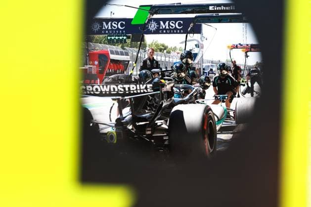 12 KIMI ANTONELLI Andrea ita , Mercedes AMG F1 Team W17, action during the Formula 1 Barcelona Catalunya Grand Prix 2026, 7th round of the 2026 Formula One World Championship from June 12 to 14, 2026 on the Circuit de Barcelona Catalunya, in Montmelo, Spain Photo Hoch Zwei Montmelo Spain