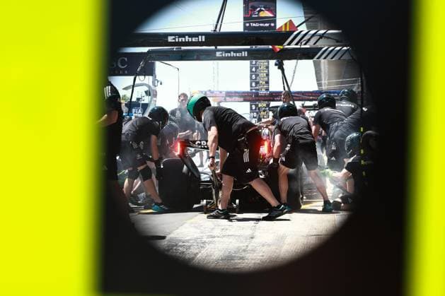 12 KIMI ANTONELLI Andrea ita , Mercedes AMG F1 Team W17, action during the Formula 1 Barcelona Catalunya Grand Prix 2026, 7th round of the 2026 Formula One World Championship from June 12 to 14, 2026 on the Circuit de Barcelona Catalunya, in Montmelo, Spain Photo Hoch Zwei Montmelo Spain