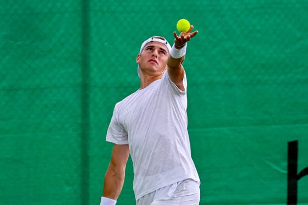 Tom Gentzsch Germany serving TERRA WORTMANN Open 2026, Tennis, ATP 500, Tournament, Qualification, 13 06 2026, TERRA WORTMANN Open 2026, Tennis, ATP 500, Tournament, Qualification, 13 06 2026 Halle Copyright: xEibner-Pressefoto RobertxGertzenx EP_RGN