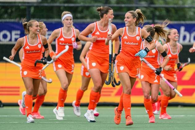 ROTTERDAM, 13-06-2026, HC Rotterdam, FIH Hockey Pro League Women, Season 2025-2026. Pien Sanders scores and celebrates during the game Netherlands - Ireland (1st match). Netherlands - Ireland (1st match)  x204329696x Copyright: