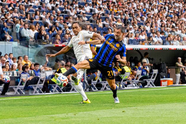 ESP Corazon Classic Match 2026 Real Madrid Leyendasv Inter Legends Christian Karembeu of Real Madrid during Corazon Classic Match 2026 between Real Madrid Leyendas v Inter Legends played at Santiago Bernabeu Stadium, Madrid on June 13, 2026 in Spain Madrid Spain Futbol Copyright: xAlbaxPachecox xAgenciaxLOFx
