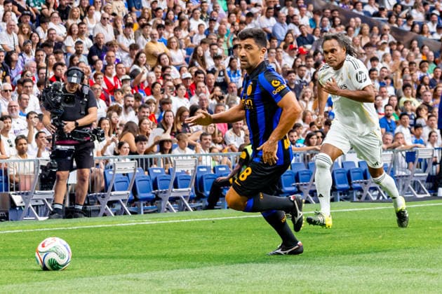 ESP Corazon Classic Match 2026 Real Madrid Leyendasv Inter Legends Christian Karembeu of Real Madrid during Corazon Classic Match 2026 between Real Madrid Leyendas v Inter Legends played at Santiago Bernabeu Stadium, Madrid on June 13, 2026 in Spain Madrid Spain Futbol Copyright: xAlbaxPachecox xAgenciaxLOFx