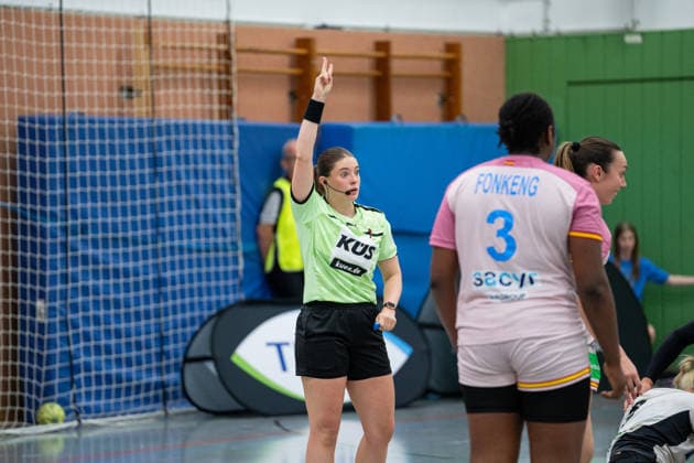 U20 Womens National Team Germany GER vs U20 Womens National Team Spain SPA , Handball, Four Nations Tournament, 13 6 2026, Season 2025 2026, Hannover The referee gives a 2 minute penalty Hannover Sporthalle IGS Badenstedt Germany