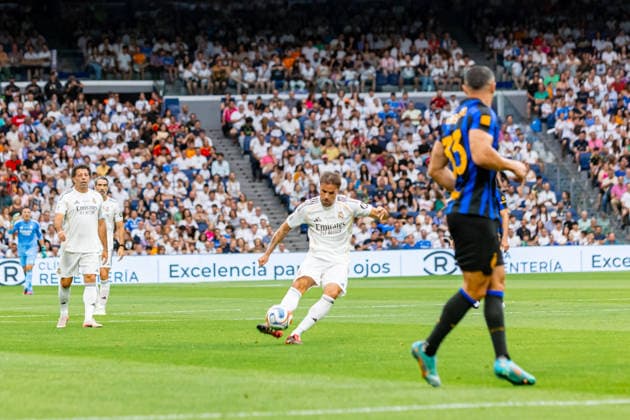 ESP Corazon Classic Match 2026 Real Madrid Leyendasv Inter Legends Pedro Leon of Real Madrid during Corazon Classic Match 2026 between Real Madrid Leyendas v Inter Legends played at Santiago Bernabeu Stadium, Madrid on June 13, 2026 in Spain Madrid Spain Futbol Copyright: xAlbaxPachecox xAgenciaxLOFx