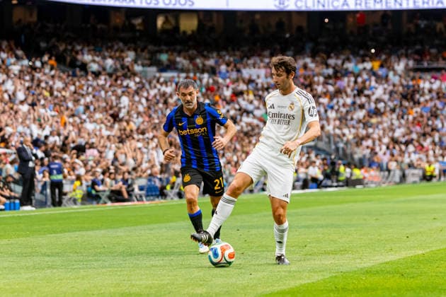 ESP Corazon Classic Match 2026 Real Madrid Leyendasv Inter Legends Granero of Real Madrid during Corazon Classic Match 2026 between Real Madrid Leyendas v Inter Legends played at Santiago Bernabeu Stadium, Madrid on June 13, 2026 in Spain Madrid Spain Football Copyright: xAlbaxPachecox xAgenciaxLOFx