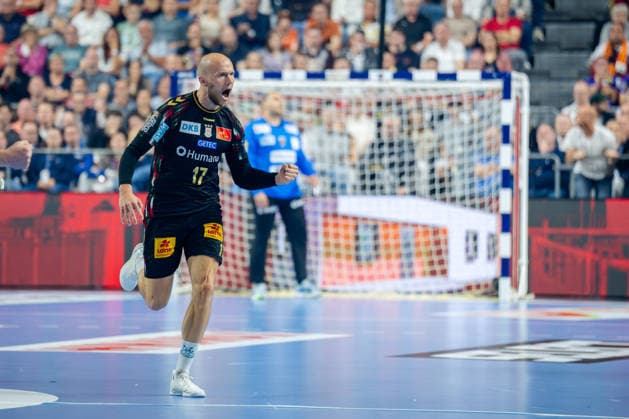 Cologne, 12 05 2026, Handball, Men, EHF Champions League Men 2025 26, Semi-final, SC Magedeburg Füchse Berlin Tim Hornke SC Magdeburg, 17 cheers after a goal