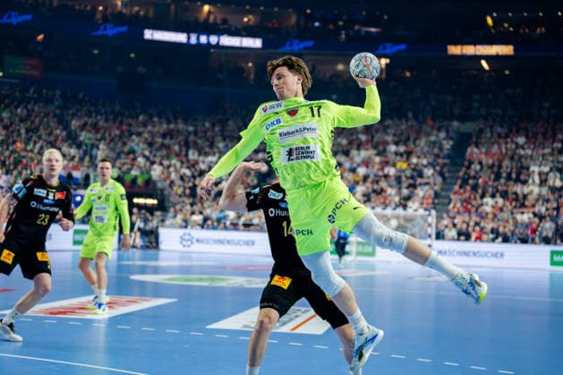 Cologne, 12 05 2026, Handball, Men, EHF Champions League Men 2025 26, Semi-final, SC Magedeburg Füchse Berlin Nils Lichtlein Füchse Berlin, 17 on goal throw