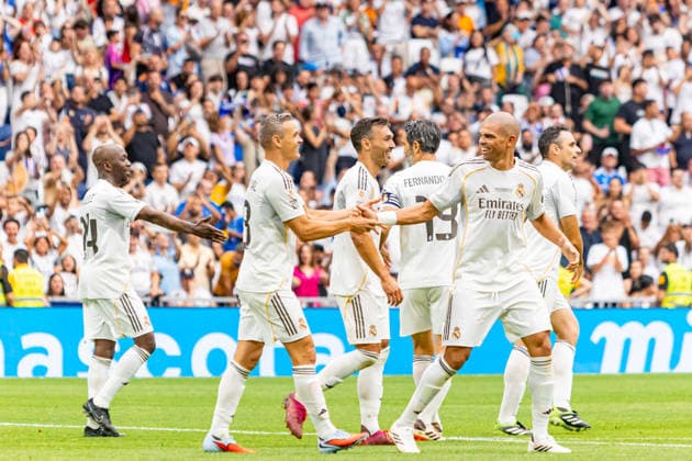 ESP Corazon Classic Match 2026 Real Madrid Leyendasv Inter Legends Pepe scores goal to Real Madrid and celebrating during Corazon Classic Match 2026 between Real Madrid Leyendas v Inter Legends played at Santiago Bernabeu Stadium, Madrid on June 13, 2026 in Spain Madrid Spain Futbol Copyright: xAlbaxPachecox xAgenciaxLOFx