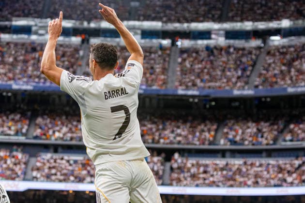 ESP Corazon Classic Match 2026 Real Madrid Leyendasv Inter Legends David Barral scores goal to Real Madrid and celebrating during Corazon Classic Match 2026 between Real Madrid Leyendas v Inter Legends played at Santiago Bernabeu Stadium, Madrid on June 13, 2026 in Spain Madrid Spain Futbol Copyright: xAlbaxPachecox xAgenciaxLOFx