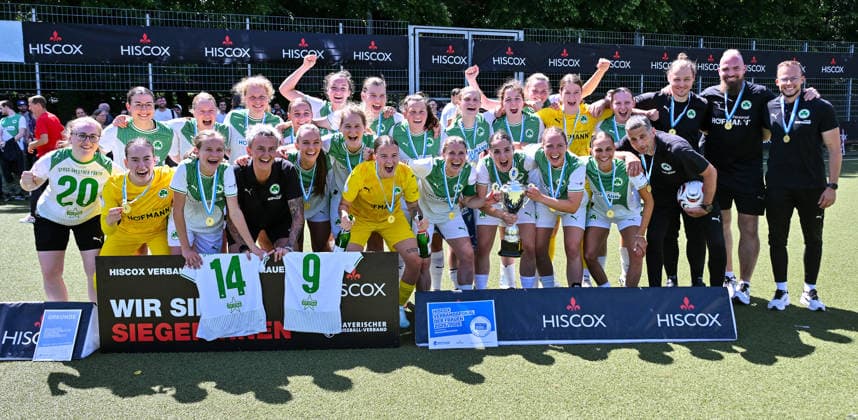HISCOX Association Cup SC Amicitia München SpVgg Greuther Fürth 13 06 2026 MUNICH, GERMANY 13 June In the picture the winners of the cup Winners photo Jubilee photo after the match between SC Amicitia München and SpVgg Greuther Fürth at the final of the HISCOX Association Cup at the SC Amicitia sports facility Copyright: xBEAUTIFULxSPORTS Goldbergx