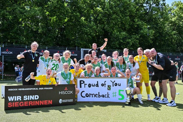 HISCOX Association Cup SC Amicitia München SpVgg Greuther Fürth 13 06 2026 MUNICH, GERMANY 13 June In the picture the winners of the cup Winners photo Jubilee photo after the match between SC Amicitia München and SpVgg Greuther Fürth at the final of the HISCOX Association Cup at the SC Amicitia sports facility Copyright: xBEAUTIFULxSPORTS Goldbergx