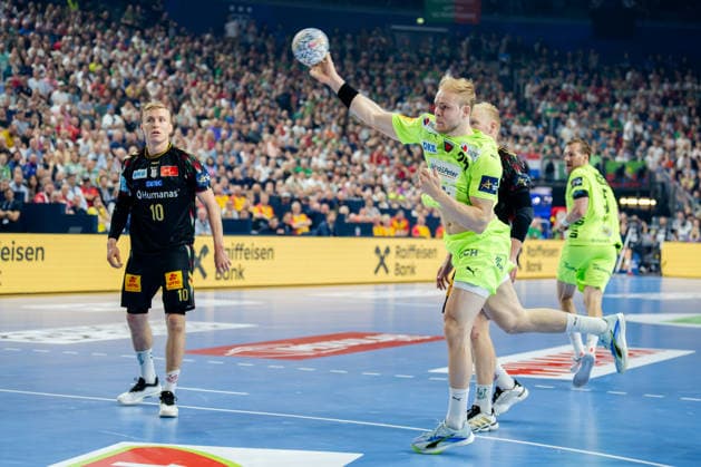 Cologne, 12 05 2026, Handball, Men, EHF Champions League Men 2025 26, Semi-final, SC Magedeburg Füchse Berlin Matthes Langhoff Füchse Berlin, 25 on goal throw