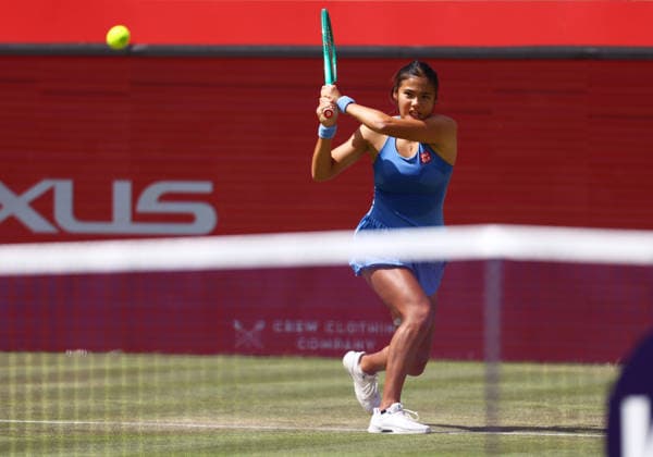2026 HSBC Tennis Championships, Queens Club, London, UK - 13 06 2026 Emma Raducanu (GBR) in action during her Quarter Final match against Kamilla Rakhimova in the 2026 HSBC Championship at Queens, London London Queens Club London GBR Copyright: xMarkxGreenwoodx