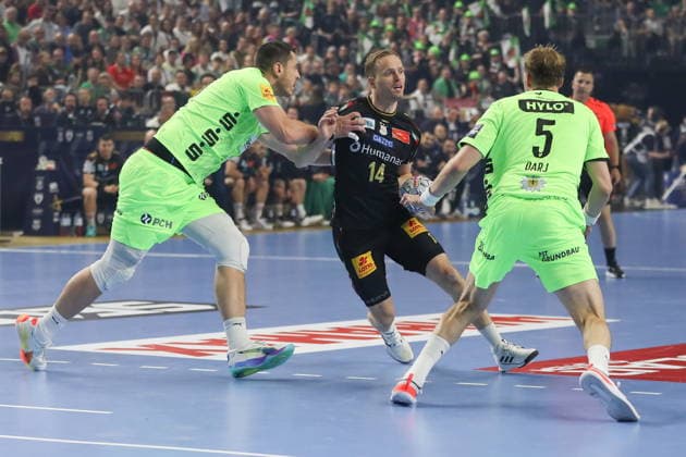 Cologne 13.06.2026. Pilka reczna EHF Liga Mistrzow sezon 2025 26 final4 mecz: SC Magdeburg - Fuchse Berlin --- Handball EHF Champions League season 2025 26 final4 match: SC Magdeburg - Fuchse Berlin nz Magnusson Omar Ingi, Marsenic Mijajlo Fot. Kacper Staniec NEWSPIX.PL --- newspix.pl 