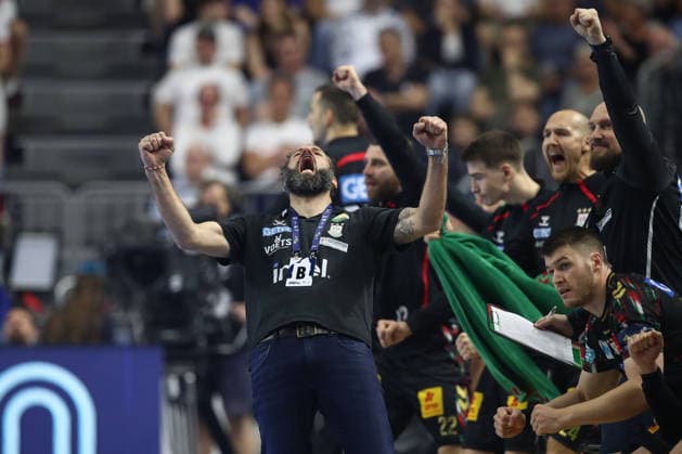 13 06 2026, xtgx, handball, EHF Champions League semi-final, SC Magdeburg Füchse Berlin v l Bennet Wiegert Magdeburg, coach cheers, goal celebration, celebrate the goal, celebration Koeln
