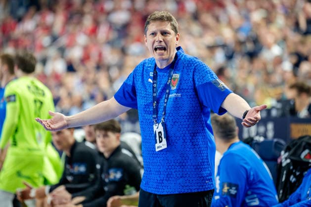 Cologne, 12 05 2026, Handball, Men, EHF Champions League Men 2025 26, Semi-final, SC Magedeburg Füchse Berlin Nicolej Krickau Coach Füchse Berlin emotional on the sidelines