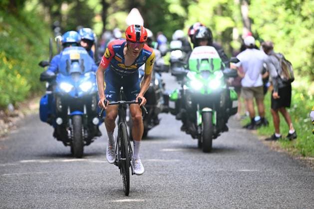 Tour Auvergne - Rhone-Alpes 2026 Stage 7 GRAND COLOMBIER, FRANCE - JUNE 13 : Ayuso Juan (ESP) of Lidl Trek during stage 7 of the 78th edition of Tour Auvergne - Rhone-Alpes an UCI World Tour 2.UWT cycling road race stage for Men Elite of 133.6 km with start in La Bridoire and finish in Grand Colombier on June 13, 2026 in Grand Colombier, France, 13 06 2026 ( Motordriver Guy De Vuyst - Grand Colombier France  Copyright: xVincentxKalutx