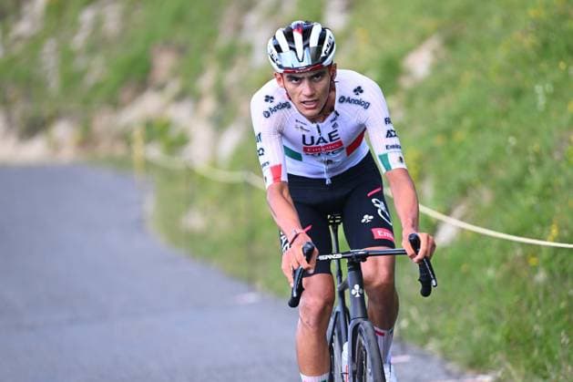 Tour Auvergne - Rhone-Alpes 2026 Stage 7 GRAND COLOMBIER, FRANCE - JUNE 13 : Del Toro Isaac (MEX) of UAE Team Emirates XRGduring stage 7 of the 78th edition of Tour Auvergne - Rhone-Alpes an UCI World Tour 2.UWT cycling road race stage for Men Elite of 133.6 km with start in La Bridoire and finish in Grand Colombier on June 13, 2026 in Grand Colombier, France, 13 06 2026 ( Motordriver Guy De Vuyst - Grand Colombier France  Copyright: xVincentxKalutx