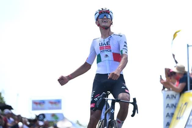 Tour Auvergne - Rhone-Alpes 2026 Stage 7 GRAND COLOMBIER, FRANCE - JUNE 13 : Del Toro Isaac (MEX) of UAE Team Emirates XRG during stage 7 of the 78th edition of Tour Auvergne - Rhone-Alpes an UCI World Tour 2.UWT cycling road race stage for Men Elite of 133.6 km with start in La Bridoire and finish in Grand Colombier on June 13, 2026 in Grand Colombier, France, 13 06 2026 ( Motordriver Guy De Vuyst - Grand Colombier France  Copyright: xVincentxKalutx