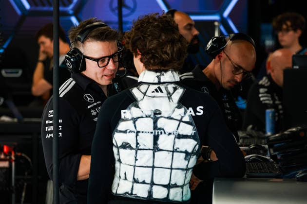 F1 - BARCELONA-CATALUNYA GRAND PRIX 2026 BONNINGTON Peter, Race engineer of Mercedes AMG F1 Team, KIMI ANTONELLI Andrea (ita), Mercedes AMG F1 Team W16, portrait during the Formula 1 Barcelona-Catalunya Grand Prix 2026, 7th round of the 2026 Formula One World Championship, WM, Weltmeisterschaft from June 12 to 14, 2026 on the Circuit de Barcelona-Catalunya, in Montmelo, Spain - MontmeloSpain  Copyright: xFLORENTxGOODENx