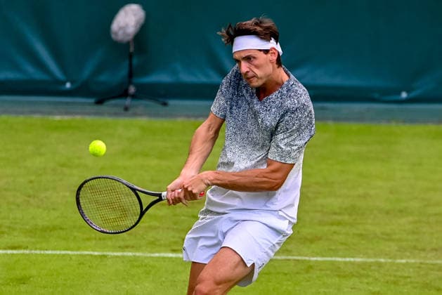 Marc Andrea Huesler Switzerland beats with backhand TERRA WORTMANN Open 2026, Tennis, ATP 500, Tournament, Qualification, 13 06 2026, TERRA WORTMANN Open 2026, Tennis, ATP 500, Tournament, Qualification, 13 06 2026 Halle Copyright: xEibner-Pressefoto RobertxGertzenx EP_RGN