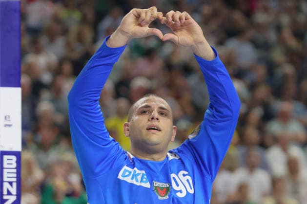 13 06 2026, xtgx, handball, EHF Champions League semi-final, SC Magdeburg Füchse Berlin v l Dejan Milosavljev Berlin, 96 forms a heart, cheers over held ball, defended, held, Torhueter Koeln