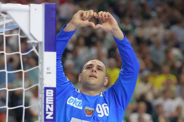 13 06 2026, xtgx, handball, EHF Champions League semi-final, SC Magdeburg Füchse Berlin v l Dejan Milosavljev Berlin, 96 forms a heart, cheers over held ball, defended, held, Torhueter Koeln