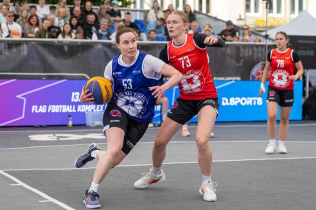 duel between Theresa Voss Team Bielefeld, 53 and Lilly Kueppers Team Xanten, 73 Innside 3x3 Circus, basketball, group phase, D Sports, 13 06 2026 Innside 3x3 Circus, basketball, group phase, D Sports, 13 06 2026 Duesseldorf Copyright: xEibner-Pressefoto ThomasxHaeslerx EP_THR