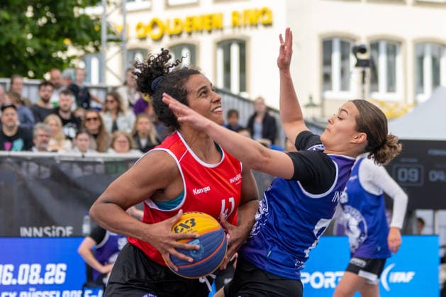 duel between Thalia Kretschmar Team Goettingen, 41 and Lara Antonia Schuetze Team Duesseldorf D Squad, 79 Innside 3x3 Circus, basketball, group phase, D Sports, 13 06 2026 Innside 3x3 Circus, basketball, group phase, D Sports, 13 06 2026 Duesseldorf Copyright: xEibner-Pressefoto ThomasxHaeslerx EP_THR