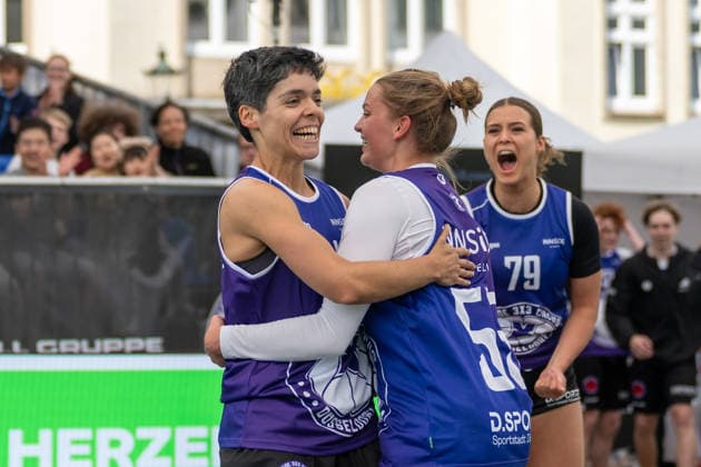 Delight at the Duesseldorf teams victory Ana Ipinosa Raimundo Team Duesseldorf D Squad, 64 and Luise Mathilda Linke Team Duesseldorf D Squad, 55 Lara Antonia Schuetze Team Duesseldorf D Squad, 79 joins Innside 3x3 Circus, Basketball, Group Phase, D Sports, 13 06 2026 Innside 3x3 Circus, Basketball, Group Phase, D Sports, 13 06 2026 Duesseldorf Copyright: xEibner-Pressefoto ThomasxHaeslerx EP_THR