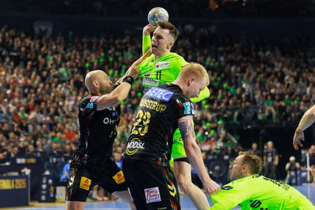 Lasse Bredekjaer ANDERSSON Fuechse Berlin, 11 scores a goal, action, goal throw GER, SC Magdeburg vs Fuechse Berlin, handball, TruckScout24 EHF FINAL4 2026, semi-final, 2025 2026 season, 13 06 2026, GER, SC Magdeburg vs Fuechse Berlin, handball, TruckScout24 EHF FINAL4 2026, semi-final, 2025 2026 season, 13 06 2026, Cologne Copyright: xEibnerxPressefoto OliverxSchmidtx EP_OST