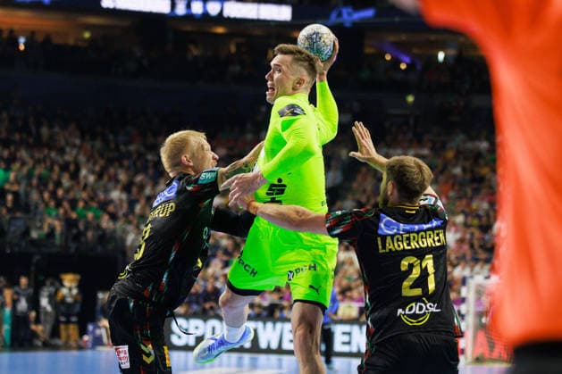 Lasse Bredekjaer ANDERSSON Fuechse Berlin, 11 scores a goal, action, goal throw GER, SC Magdeburg vs Fuechse Berlin, handball, TruckScout24 EHF FINAL4 2026, semi-final, 2025 2026 season, 13 06 2026, GER, SC Magdeburg vs Fuechse Berlin, handball, TruckScout24 EHF FINAL4 2026, semi-final, 2025 2026 season, 13 06 2026, Cologne Copyright: xEibnerxPressefoto OliverxSchmidtx EP_OST