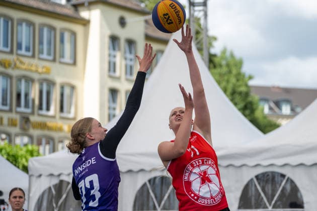 Lilly Kueppers Team Xanten, 73 and Johanna Huppertz Team Duesseldorf TUSA 06, 71 Innside 3x3 Circus, Basketball, Group Phase, D Sports, 13 06 2026 Innside 3x3 Circus, Basketball, Group Phase, D Sports, 13 06 2026 Duesseldorf Copyright: xEibner-Pressefoto ThomasxHaeslerx EP_THR