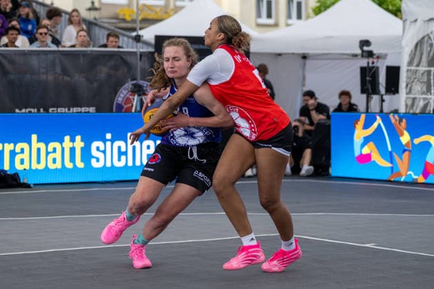 duel between Alice Bremer Team Goettingen, 48 and Sophie Ouedraogo Team Heidelberg, 52 Innside 3x3 Circus, basketball, group phase, D Sports, 13 06 2026 Innside 3x3 Circus, basketball, group phase, D Sports, 13 06 2026 Duesseldorf Copyright: xEibner-Pressefoto ThomasxHaeslerx EP_THR