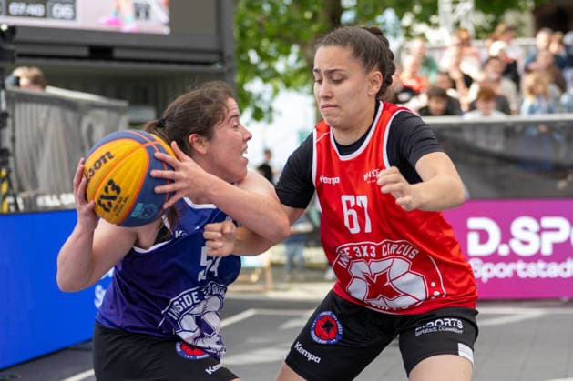 Duel between Ana Teresa Leal Faustino Team Goettingen, 54 and Edanur Caglar Team Heidelberg, 67 Innside 3x3 Circus, Basketball, Group Phase, D Sports, 13 06 2026 Innside 3x3 Circus, Basketball, Group Phase, D Sports, 13 06 2026 Duesseldorf Copyright: xEibner-Pressefoto ThomasxHaeslerx EP_THR
