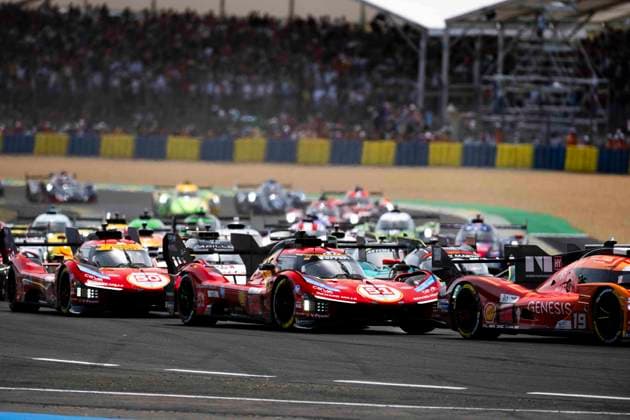 24 HEURES DU MANS 2026 - RACE - SATURDAY 51 PIER GUIDI Alessandro (ita), CALADO James (gbr), GIOVINAZZI Antonio (ita), Ferrari AF Corse, Ferrari 499P 51, Hypercar, action, start of the race, depart, during the 24 Hours of Le Mans 2026, 3rd round of the 2026 FIA World Endurance Championship, on June 13, 2026 on the Circuit des 24 Heures du Mans in Le Mans, France - Le MansFrance  Copyright: xFabrizioxBoldonix