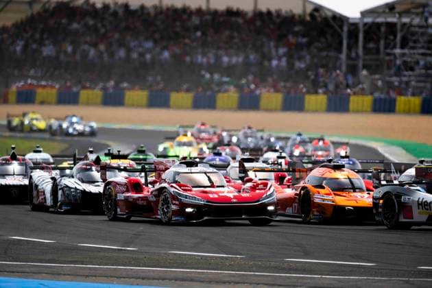 24 HEURES DU MANS 2026 - RACE - SATURDAY 07 CONWAY Mike (gbr), KOBAYASHI Kamui (jpn), DE VRIES Nyck (nld), Toyota Racing, Toyota TR010 Hybrid 07, Hypercar, action, start of the race, depart, during the 24 Hours of Le Mans 2026, 3rd round of the 2026 FIA World Endurance Championship, on June 13, 2026 on the Circuit des 24 Heures du Mans in Le Mans, France - Le MansFrance  Copyright: xFabrizioxBoldonix
