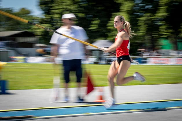 MANNHEIM, GERMANY - JUNE 13, 2026 : Naya Fuellers (GER TSV Bayer 04 Leverkusen) competing in the women’s U20 pole vault during the Juniorengala 2026 at Michael-Hoffmann-Stadion on June 13, 2026 in Mannheim, Germany. Baden-Wuerttemberg Germany Copyright: xAxelxKohringx