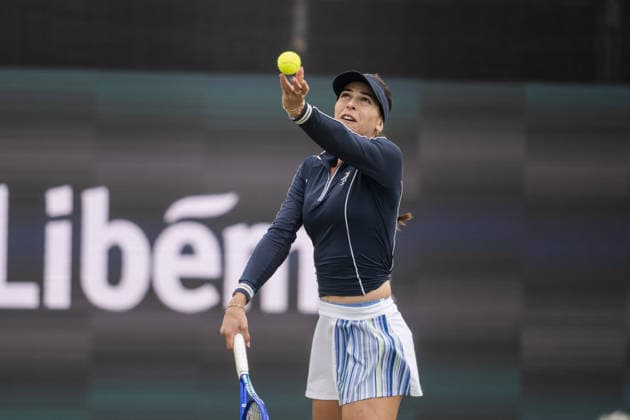 S-HERTOGENBOSCH, NETHERLANDS - JUNE 13: Ajla Tomljanovic of Australia serves to Robin Montgomery of the United States during their WTA, Tennis Damen Singles Semifinal match at the LibÃ ma Open on June 13, 2026 at Autotron s-Hertogenbosch in s-Hertogenbosch, Netherlands. Credit: Andy Astfalck NurPhoto Netherlands Copyright: xAndyxAstfalckx