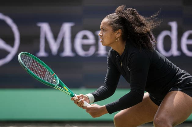 S-HERTOGENBOSCH, NETHERLANDS - JUNE 13: Robin Montgomery of the United States waits for the serve from Ajla Tomljanovic of Australia during their WTA, Tennis Damen Singles Semifinal match at the LibÃ ma Open on June 13, 2026 at Autotron s-Hertogenbosch in s-Hertogenbosch, Netherlands. Credit: Andy Astfalck NurPhoto Netherlands Copyright: xAndyxAstfalckx