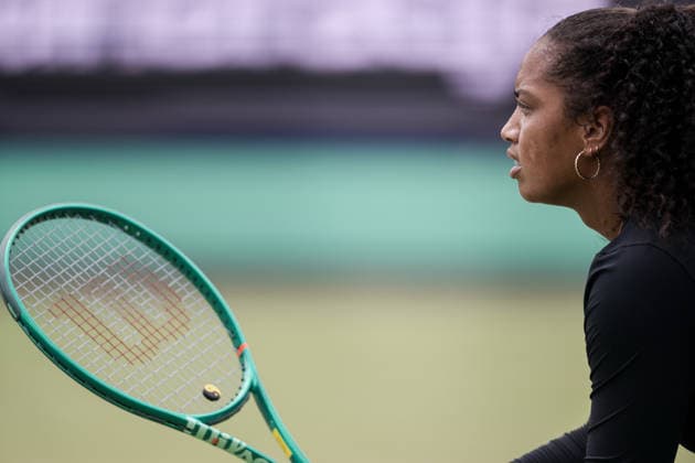 S-HERTOGENBOSCH, NETHERLANDS - JUNE 13: Robin Montgomery of the United States waits for the serve from Ajla Tomljanovic of Australia during their WTA, Tennis Damen Singles Semifinal match at the LibÃ ma Open on June 13, 2026 at Autotron s-Hertogenbosch in s-Hertogenbosch, Netherlands. Credit: Andy Astfalck NurPhoto Netherlands Copyright: xAndyxAstfalckx