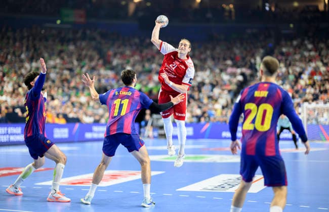 from l Djordje CIKUSA JILICIC Barca , Juri Knorr AH , Aleix GOMEZ Barca throw, action semi-final Aalborg Handbold AH vs Barca, on 13 06 2026 Men Handball EHF Champions League Final4 2026, from 13 06 14 06 2026 in Cologne Germany Lanxess Arena